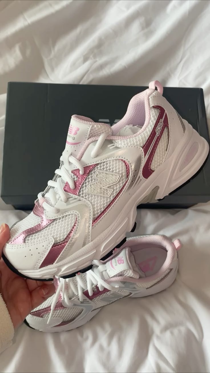 Retro Fashion Preview